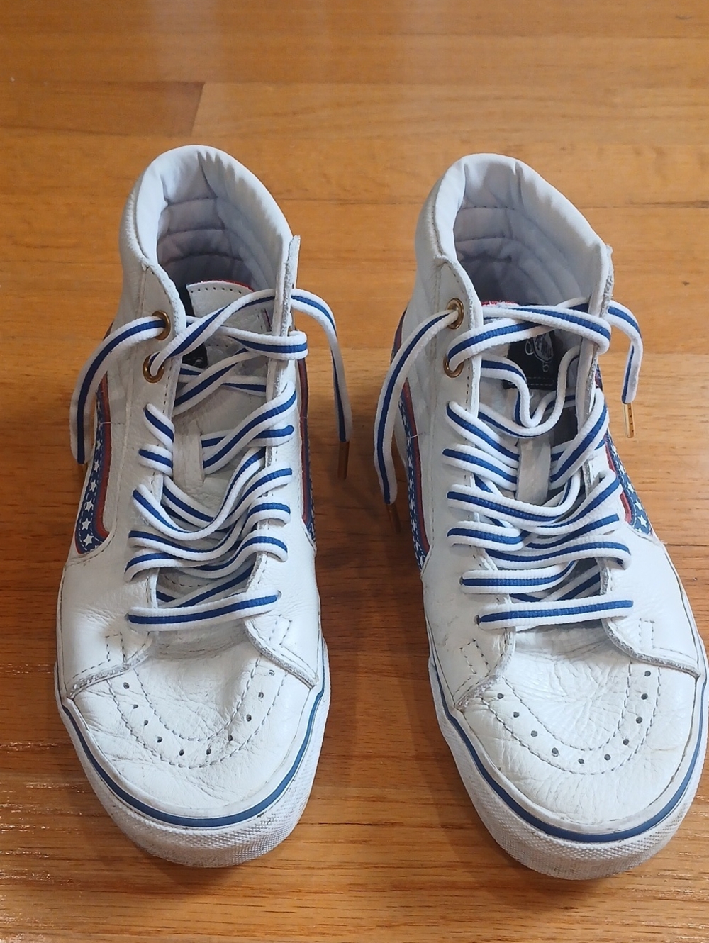 Vans Sk8-Hi High Top Sneakers Women’s 7 / Men’s 5.5 White Navy Red